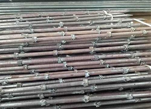 高石碑镇隧道钢花管